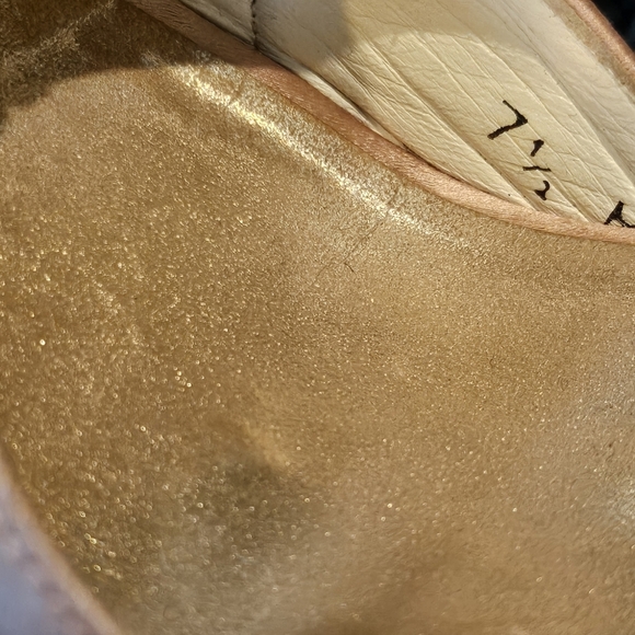 Stuart Weitzman 'Goodlife' Satin Peep Toe Pink Blush Rhinestone Heels Sz 7.5 - Picture 9 of 9